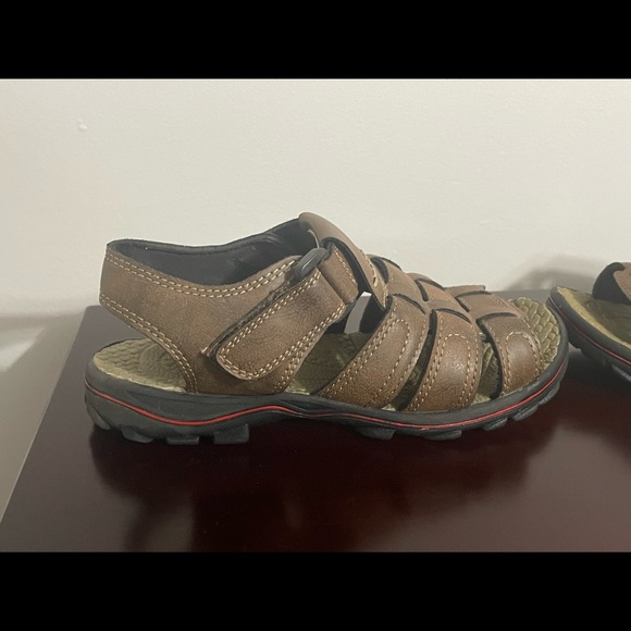 Boys Beaver Creek Sandals - Size 1 - Picture 4 of 11